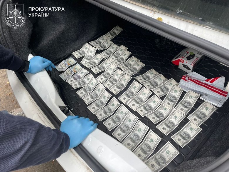 Спецпрокуратура разоблачила чиновника ТЦК на взятке за справку о непригодности