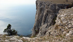 Оккупанты заявляют, что обнаружили в горах Крыма запасы пресной воды