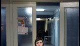 Харьковчанин пять часов на коленях полз в поликлинику ради больничного. ФОТОрепортаж