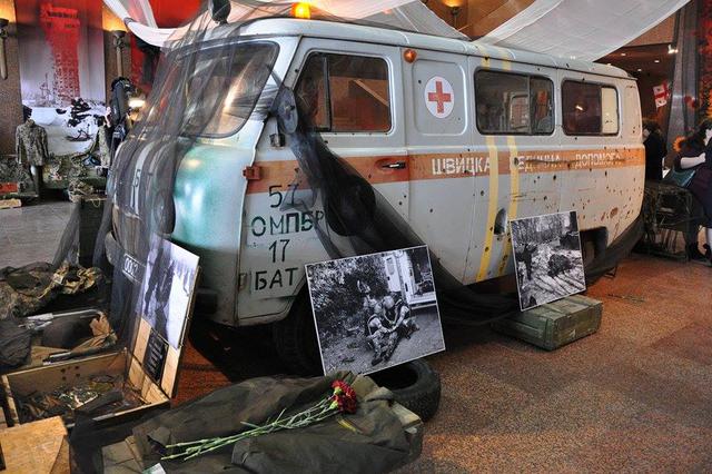 Виставка "Український Схід", присвячена АТО, відкрилася в Нацмузеї історії України у Другій світовій війні 39 Виставка "Український Схід", присвячена АТО, відкрилася в Нацмузеї історії України у Другій світовій війні 39