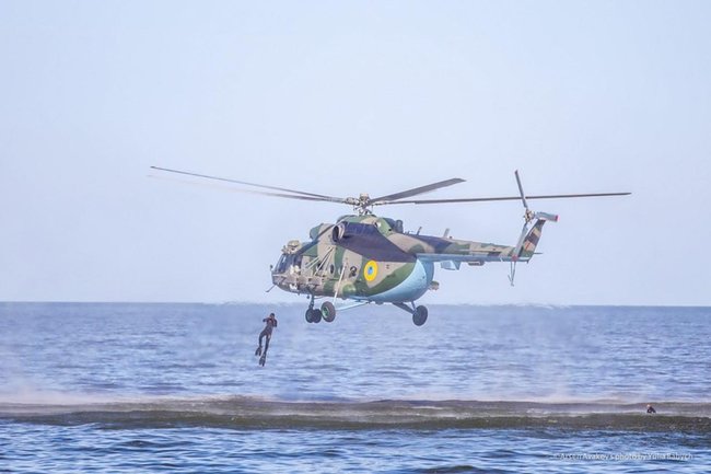 Зеленський у Маріуполі ознайомився з роботою підрозділів морської охорони в Азовському морі 02