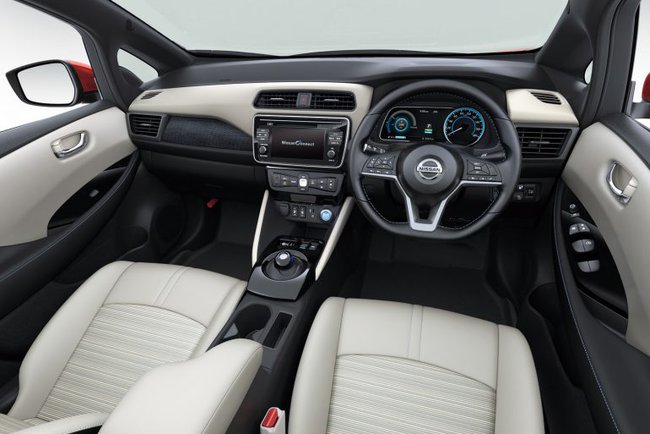 Nissan официально представил новый электромобиль Leaf 02