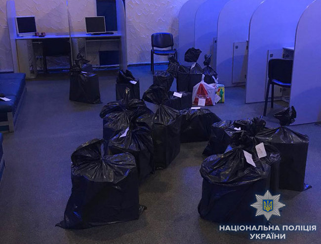Поліція накрила мережу підпільних гральних закладів у Харкові 01