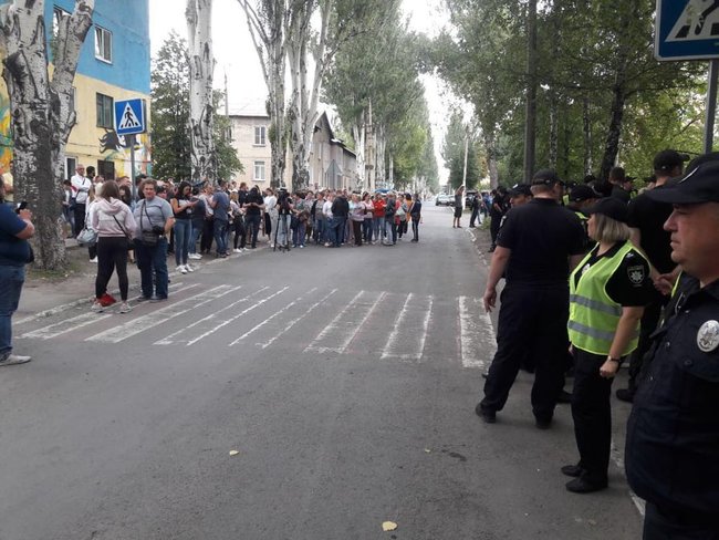 Авіація МВС доставила членів ЦВК у Покровськ (оновлено) 06