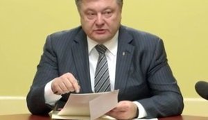 Порошенко подписал закон об электронном декларировании доходов чиновников. ВИДЕО