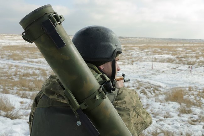Военнослужащие ООС прошли курс стрельбы из огнемета 03