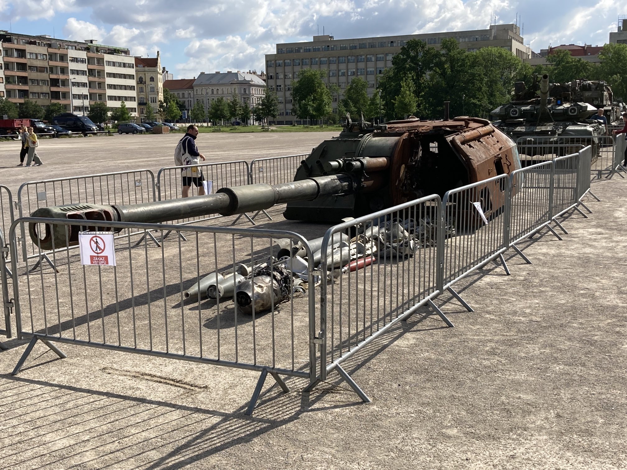 Уничтоженная российская техника: В центре Праги выставили уничтоженную в  Украине российскую технику | Цензор.НЕТ