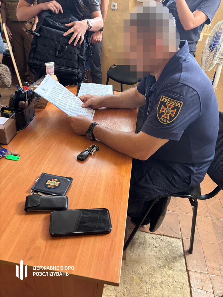 В Харькове задержали чиновника ГСЧС, который помогал уклонистам