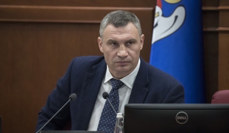 Я вам не Черновецький. А ви спадкоємці Януковича. І де зараз Янукович? - Кличко