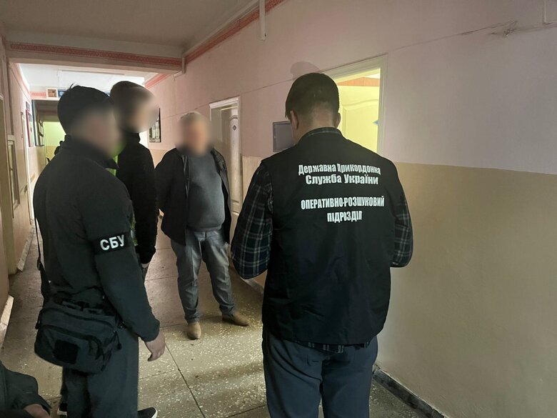На Сумщині медсестру підозрюють у схемі фіктивних шлюбів для виїзду з України quziqqqiqxkidrdzrz