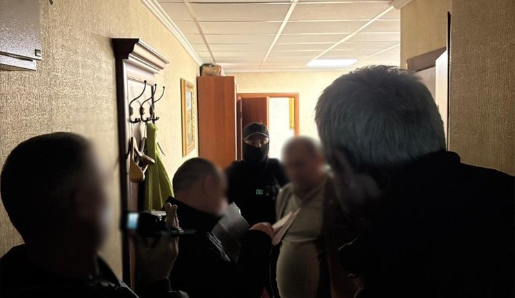 Отсрочка по уходу: в столице задержаны супруги-юристы и сотрудница райгосадминистрации. ФОТОрепортаж