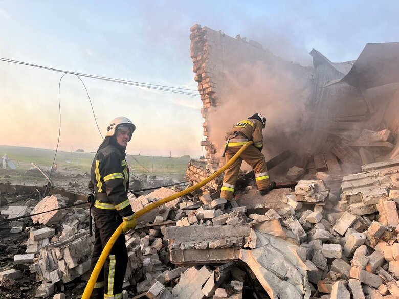 Росія завдала ракетного удару по Уманщині, вісім людей поранені, - ОВА 02