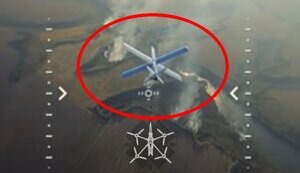 FPV-дрон збиває у повітрі російський безпілотник "Ланцет" найновішої модифікації. ВIДЕО