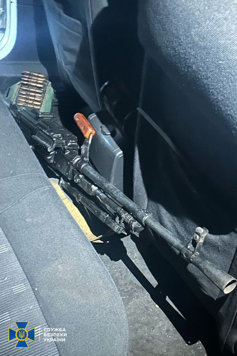  Captured weapons traffickers detained