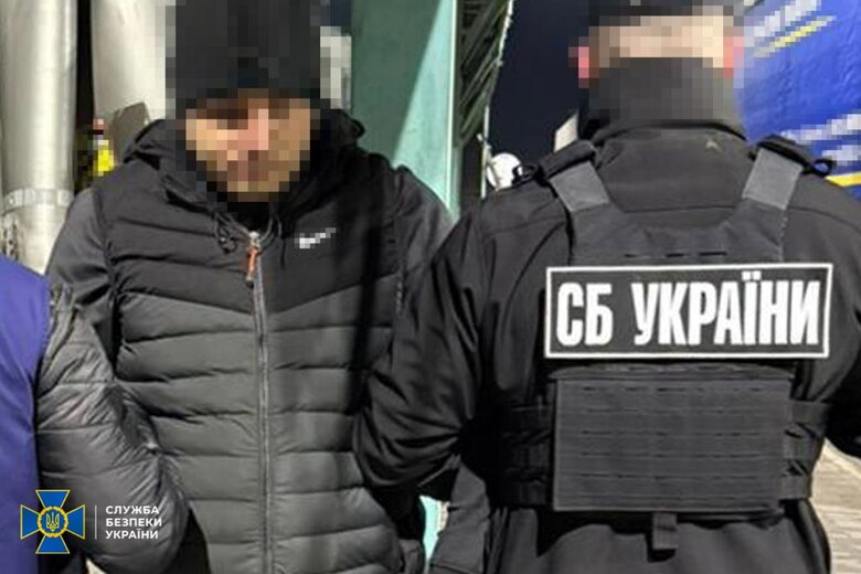 Затримали 17 організаторів схем для ухилянтів