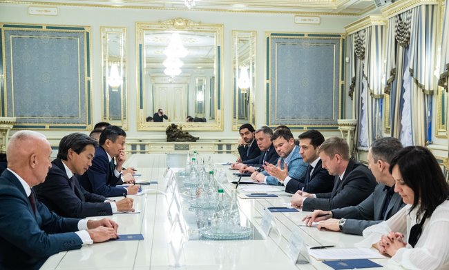 Зеленский обсудил с основателем компании Alibaba Ма инвестиции в Украину 01 Зеленский обсудил с основателем компании Alibaba Ма инвестиции в Украину 01