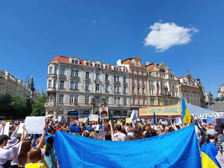 У Празі пройшла акція на підтримку захисників Азовсталі 02