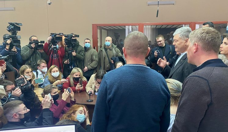 Защита Порошенко обжалует решение суда по ограничению выезда лидера "ЕС" из Украины, - адвокат Новиков