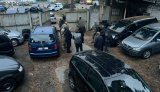 На Киевщине отец с сыном продавали автомобили, ввезенные в качестве гуманитарной помощи ВСУ: им объявлено подозрение. ФОТОрепортаж