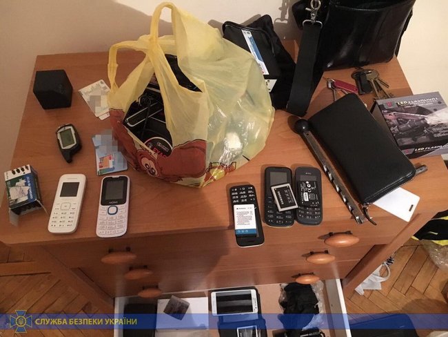 СБУ ліквідувала злочинне угруповання, яке викрало 17 автомобілів вартістю близько $400 тис 02