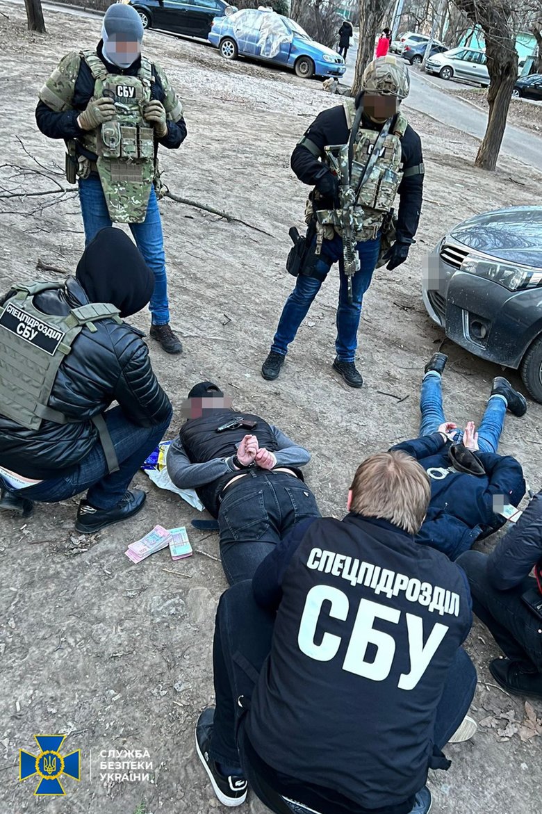 Пограничники похищали людей и требовали с них деньги в Одесской области, - СБУ 02