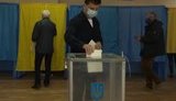 Зеленский проголосовал на местных выборах: Я остаюсь тем же человеком, которого избрали украинцы. ВИДЕО