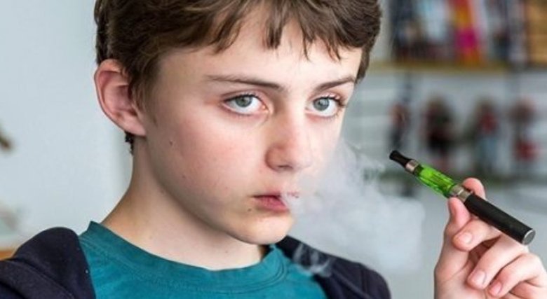 діти,електронна,сигарета,сигарети
