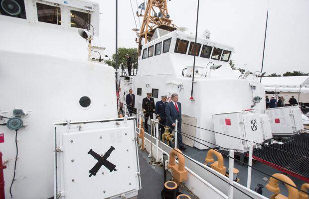 В Одессу прибыли американские военные катера для украинских ВМС 02