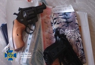 Двох іноземців, які переправляли через Україну найманців ІД, засудили до 10 років позбавлення волі, - СБУ 03