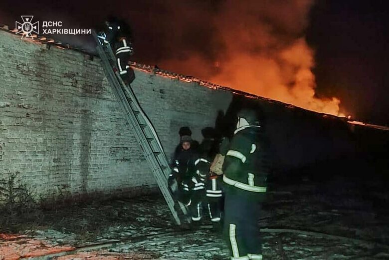Пожежа на Харківщині внаслідок обстрілу
