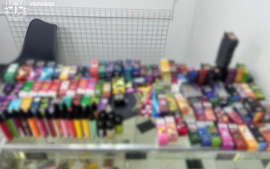 Сигарети та вейпи на 37 млн грн: у Харкові викрито два нелегальних тютюнових бізнеси, - Кравченко. ФОТОрепортаж