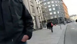 "Я камеру тебе сейчас в жопу засуну": корреспондента "Коммерсанта" задержали у здания ФСБ в Москве. ВИДЕО