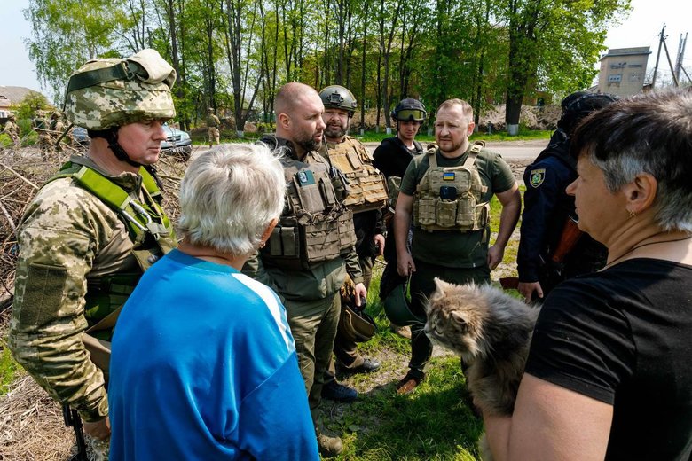 Жителі звільнених Циркунів зі сльозами на очах зустрічали захисників, - ОВА 07