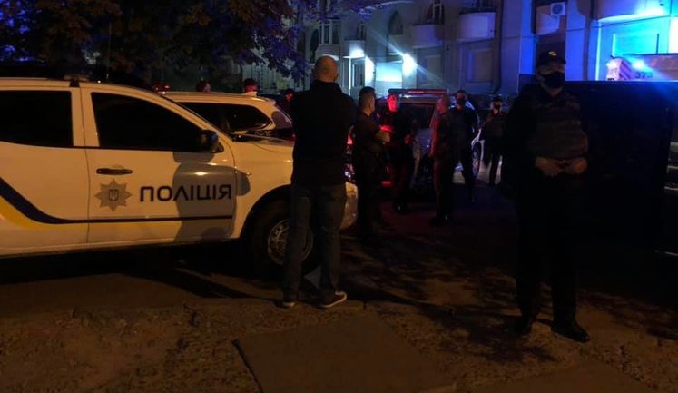 Трое полицейских пострадали при столкновениях у офиса "Свободы" в Киеве. ФОТО