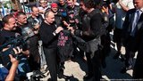 "Пока Янукович ждал": "спонтанная" встреча Путина с байкерами под присмотром снайперов. ФОТОрепортаж