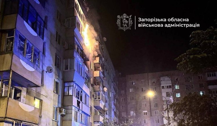 Росіяни атакували багатоповерхівку в Запоріжжі: кількість травмованих зросла до п’яти. ФОТОрепортаж (оновлено)