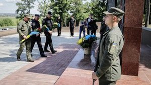 На Донетчине почтили память воинов, погибших в сбитом наемниками РФ под Славянском вертолете в 2014 году, - МВД. ВИДЕО+ФОТОрепортаж
