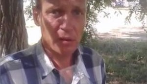 Росіянин щотижня відрізає собі палець, вимагаючи провести розслідування зґвалтування його дружини поліцейськими. ВІДЕО+ФОТО