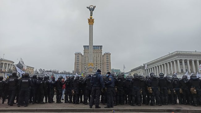 ФОПы попытались установить палатки на Майдане Незалежности: между митингующими и правоохранителями произошли стычки 31