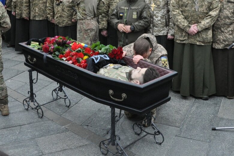 З Героєм України Дмитром Коцюбайлом (Да Вінчі) попрощалися в Києві 23