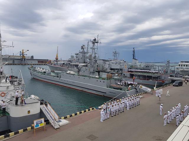 Торжественные мероприятия по случаю 25-й годовщины ВМС Украины прошли в Одессе 01