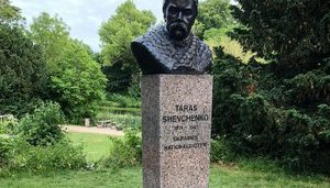 Памятник Шевченко в Копенгагене отмыли, полиция ищет вандалов. ФОТО
