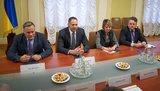 Хочемо припинити війну і провести місцеві вибори на всій території України наприкінці жовтня, - Єрмак зустрівся із послами G7
