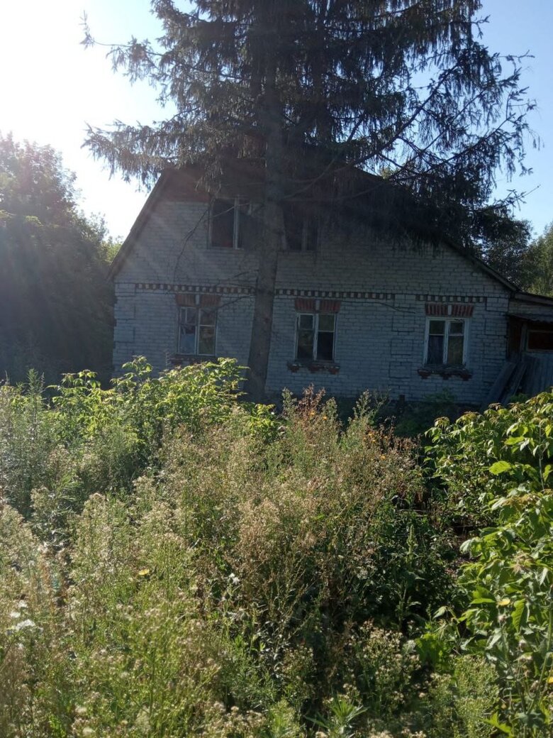Последствия обстрела Сумщины российскими оккупантами: Повреждены дома, линии электропередач и авто 01