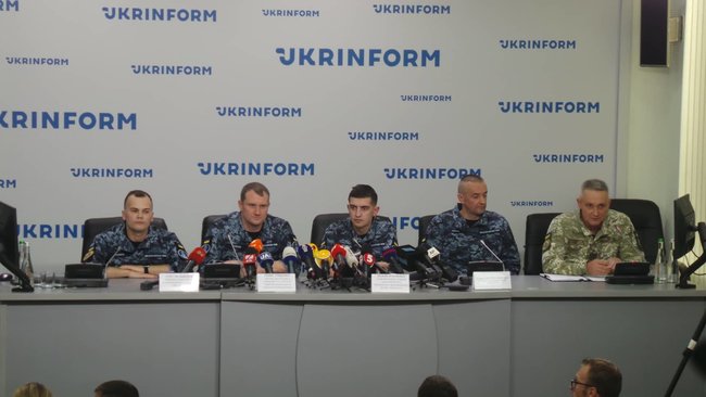 Пресконференція звільнених з російського полону моряків 01