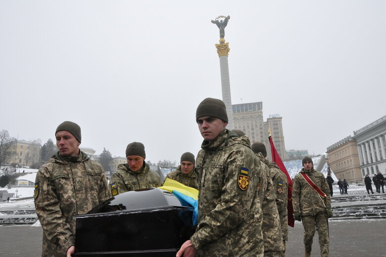 Із загиблим українським воїном Денисом Галушком попрощалися у Києві 47