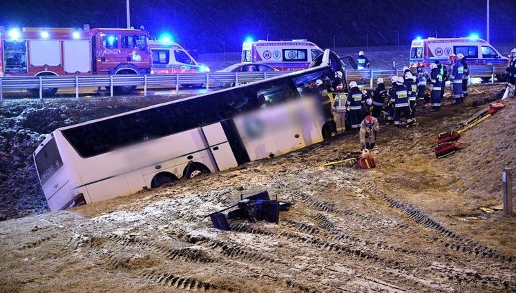 ДТП с украинским автобусом в Польше могло произойти из-за скользкой дороги, одна пострадавшая в очень тяжелом состоянии, - генконсул