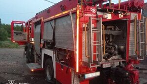Russians fired on rescuers while extinguishing fire in Sloviansk: driver wounded. PHOTO