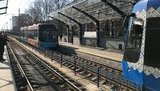 В Киеве мужчина прыгнул с пешеходного моста под скоростной трамвай. ВИДЕО+ФОТО