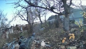 Бойцы НГУ "Хартия" вместе с иностранными добровольцами провели зачистку здания от рашистов на Купянском направлении. ВИДЕО